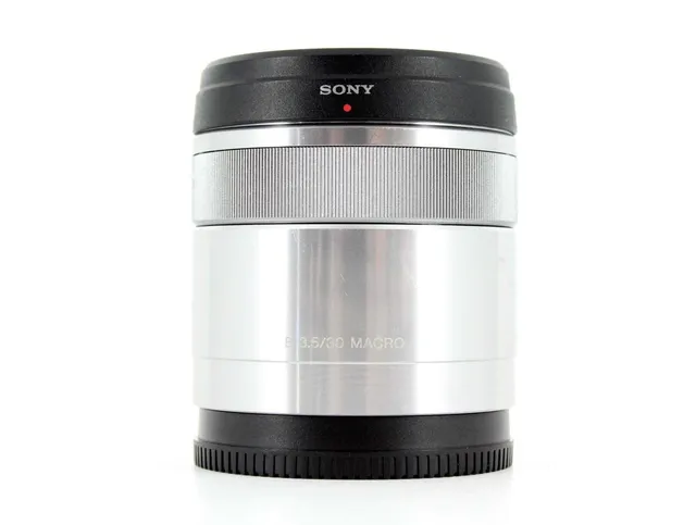 sony-sel30m35-objetivo-macro-e-30mm-f3-5-para-sony-plata image 1