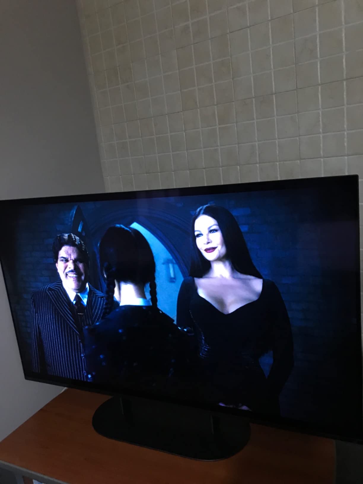 Muy bueno, aunque el Smart TV