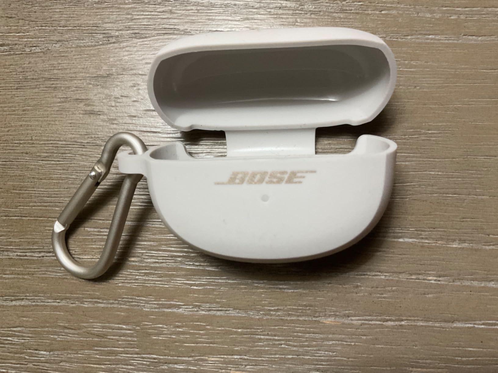 Buen estuche, práctico