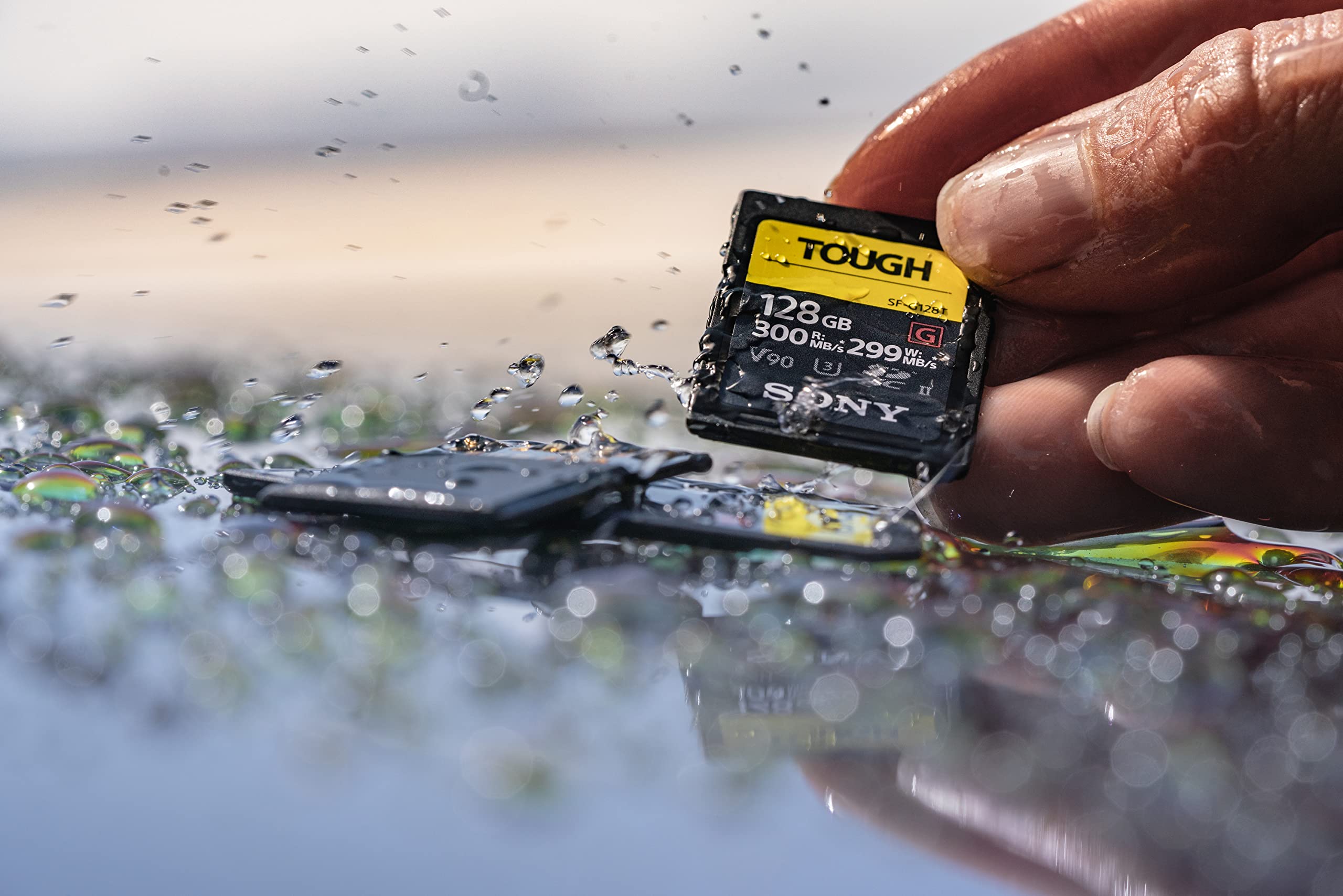tarjeta-de-memoria-sony-tough-sf-g-256gb-uhs-ii-sf-g256t-resistente-y-ultrarr-pi image 3