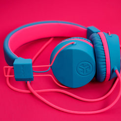 jlab-jbuddies-studio-auriculares-on-ear-para-ni-os-usb-c-azul-rosa image 4