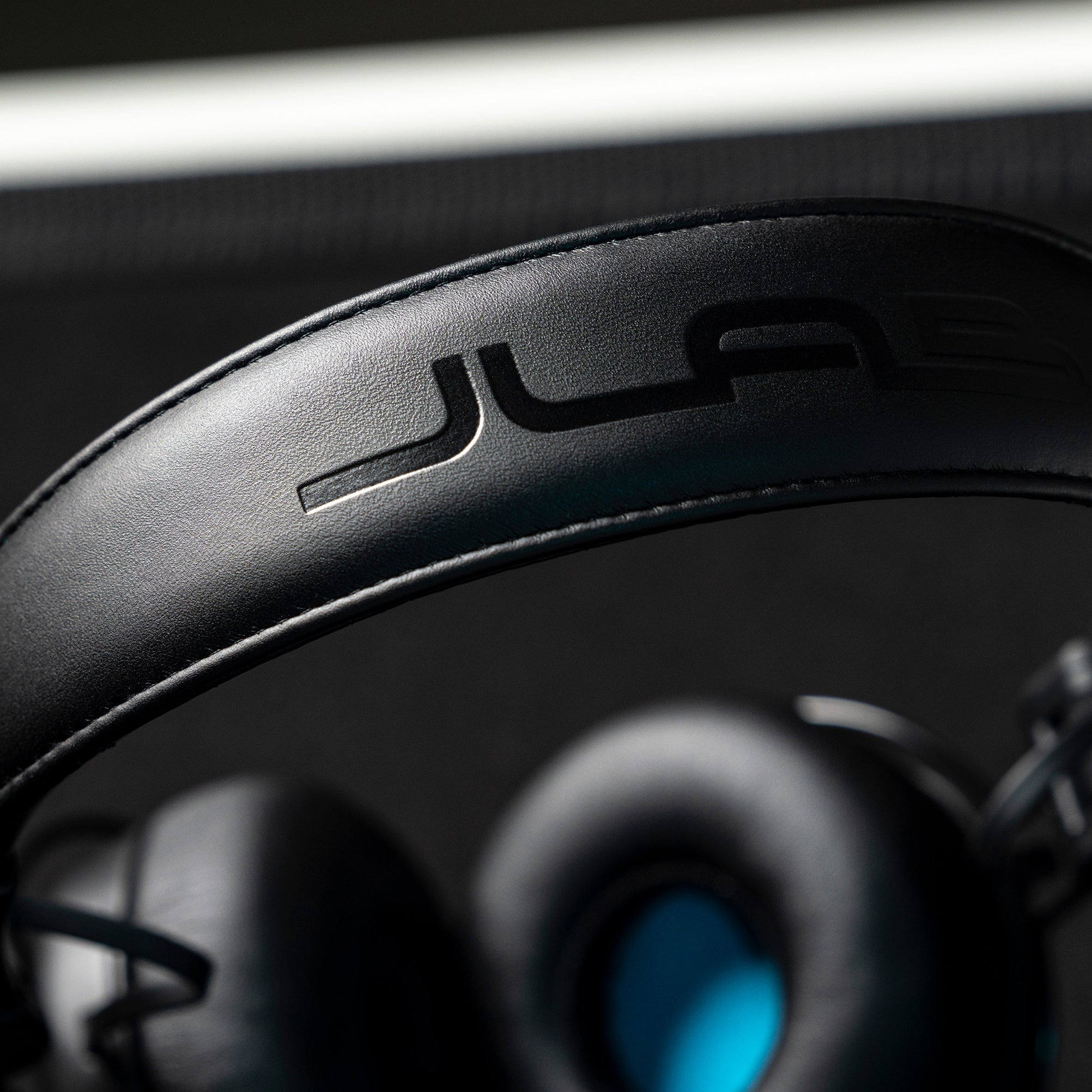 jlab-studio-anc-on-ear-wireless-headphones-black image 7